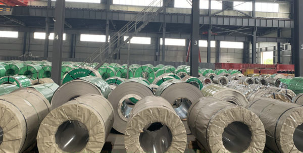 stock de acero inoxidable laminado en caliente