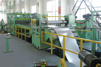 machine de déroulage de tôles en acier inoxydable